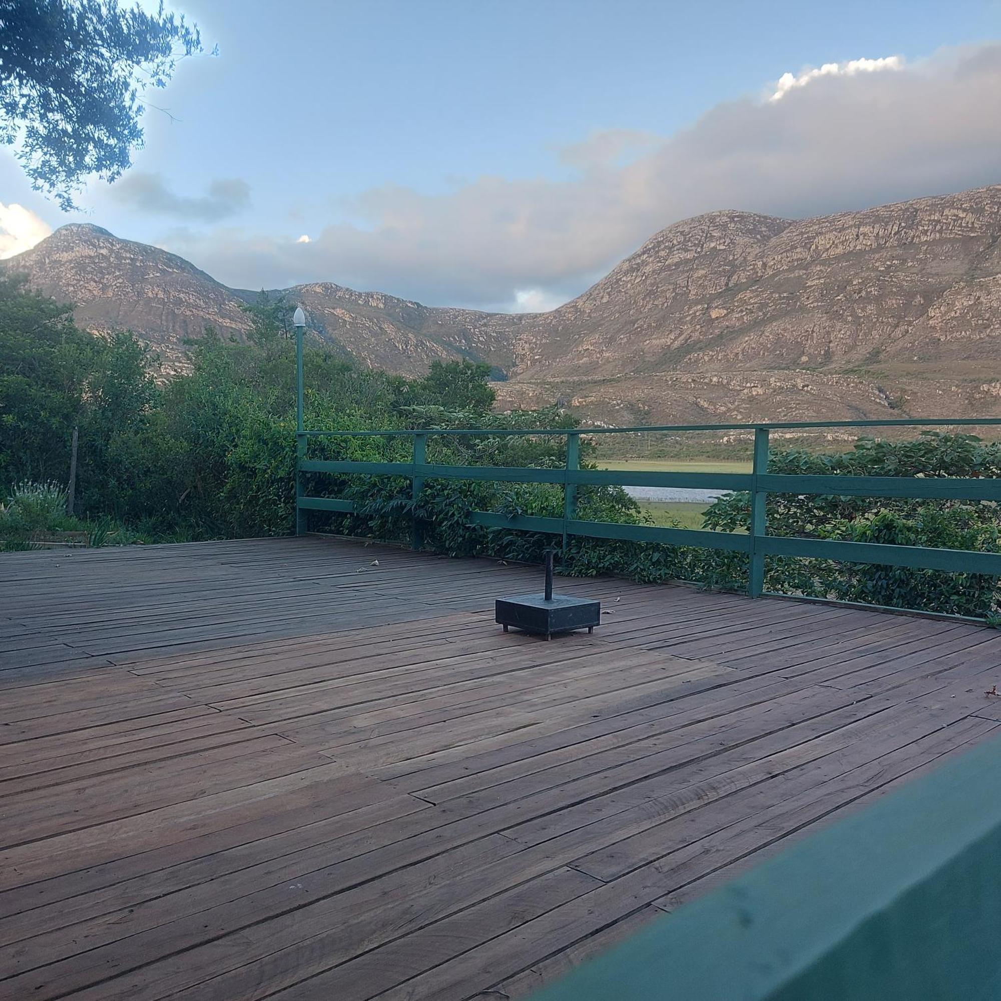 Casas E Apartamentos Da Praia, Lapinha Na Beira Do Lago Сантана-ду-Ріашу Екстер'єр фото